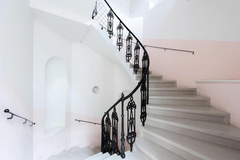 2 Bedrooms Apt Near Wenceslas Sq Prague Ngoại thất bức ảnh